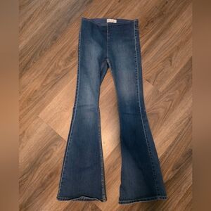 FREE PEOPLE Women’s Blue Flare Jeans SLIP ON 💙 PERFECT SHAPE